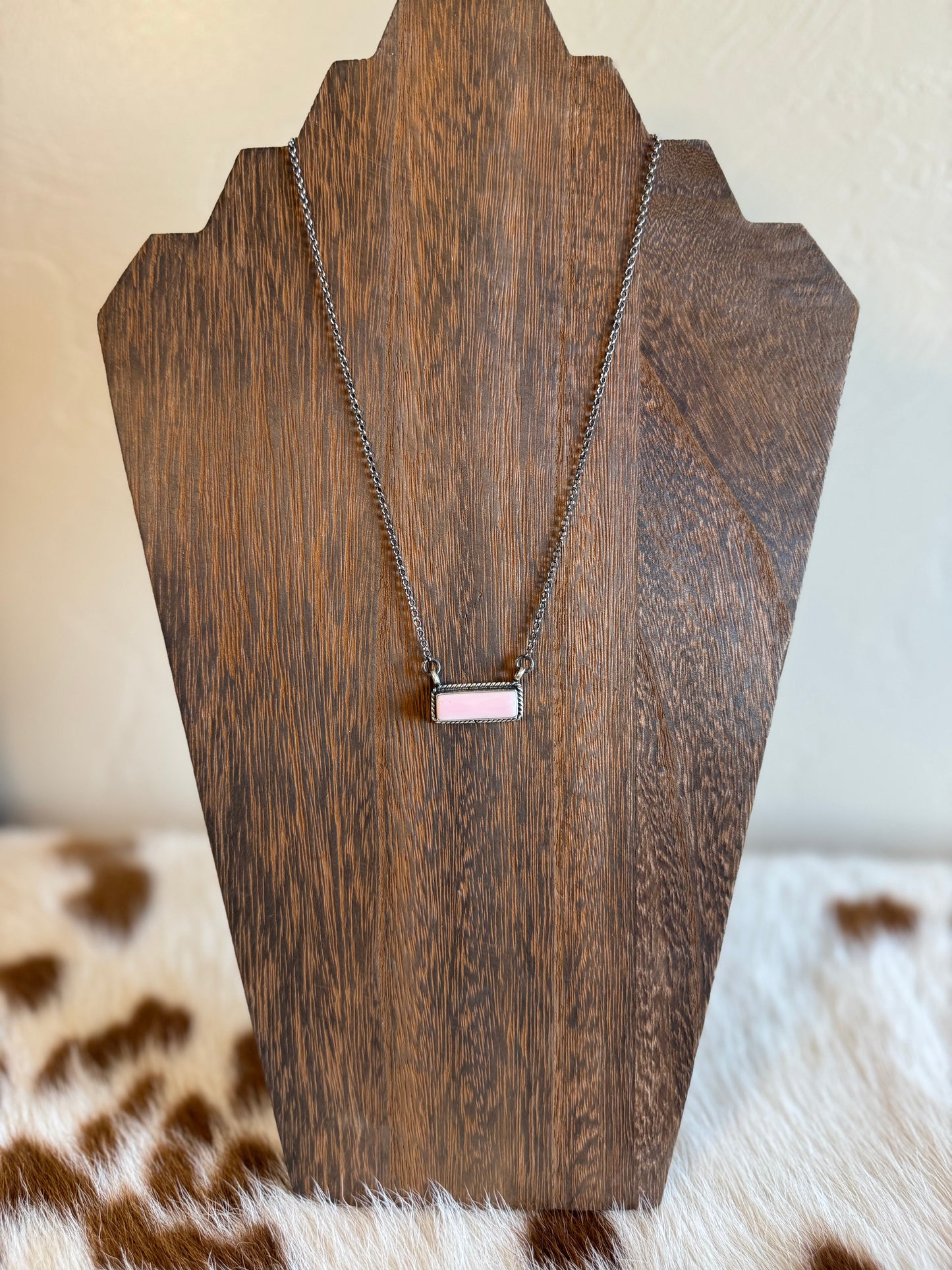 Pink Conch Bar necklace